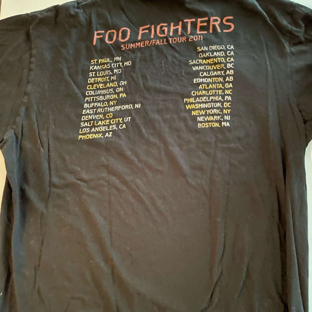 FOO FIGHTERS 💯 Tour Shirt - Picture 4 of 4